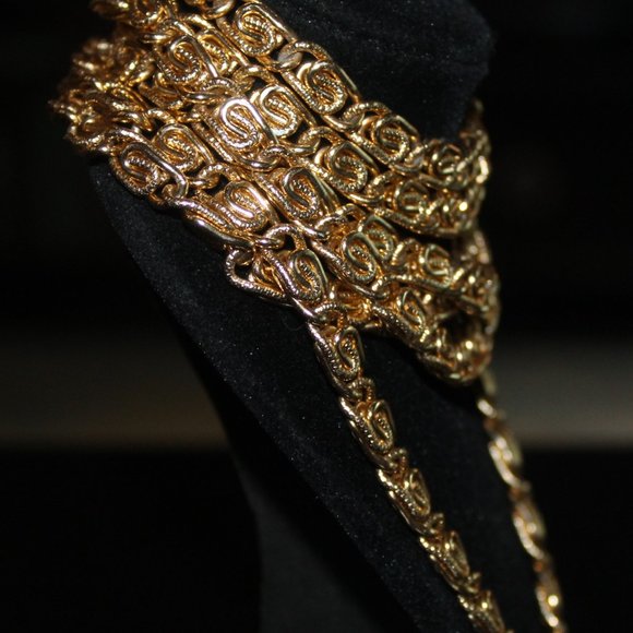 Gold 32" Linked Chain beautiful double or single - Picture 9 of 11